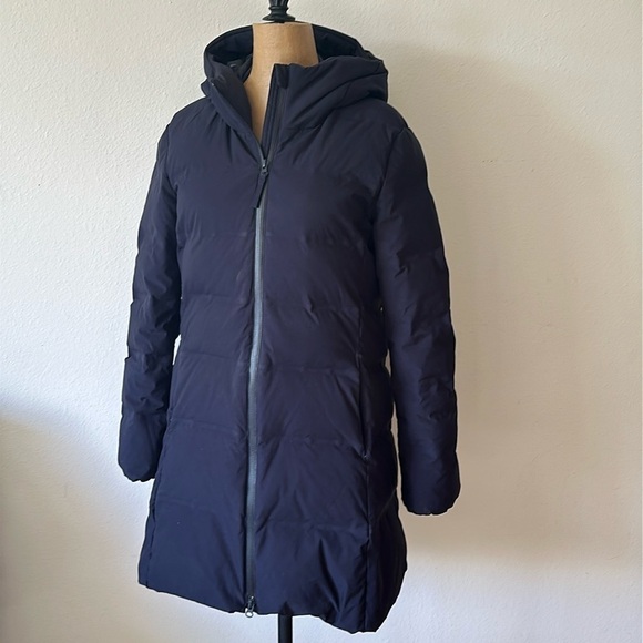 Uniqlo sz S navy hooded down jacket pockets zip front great pre owned condition - Picture 1 of 9